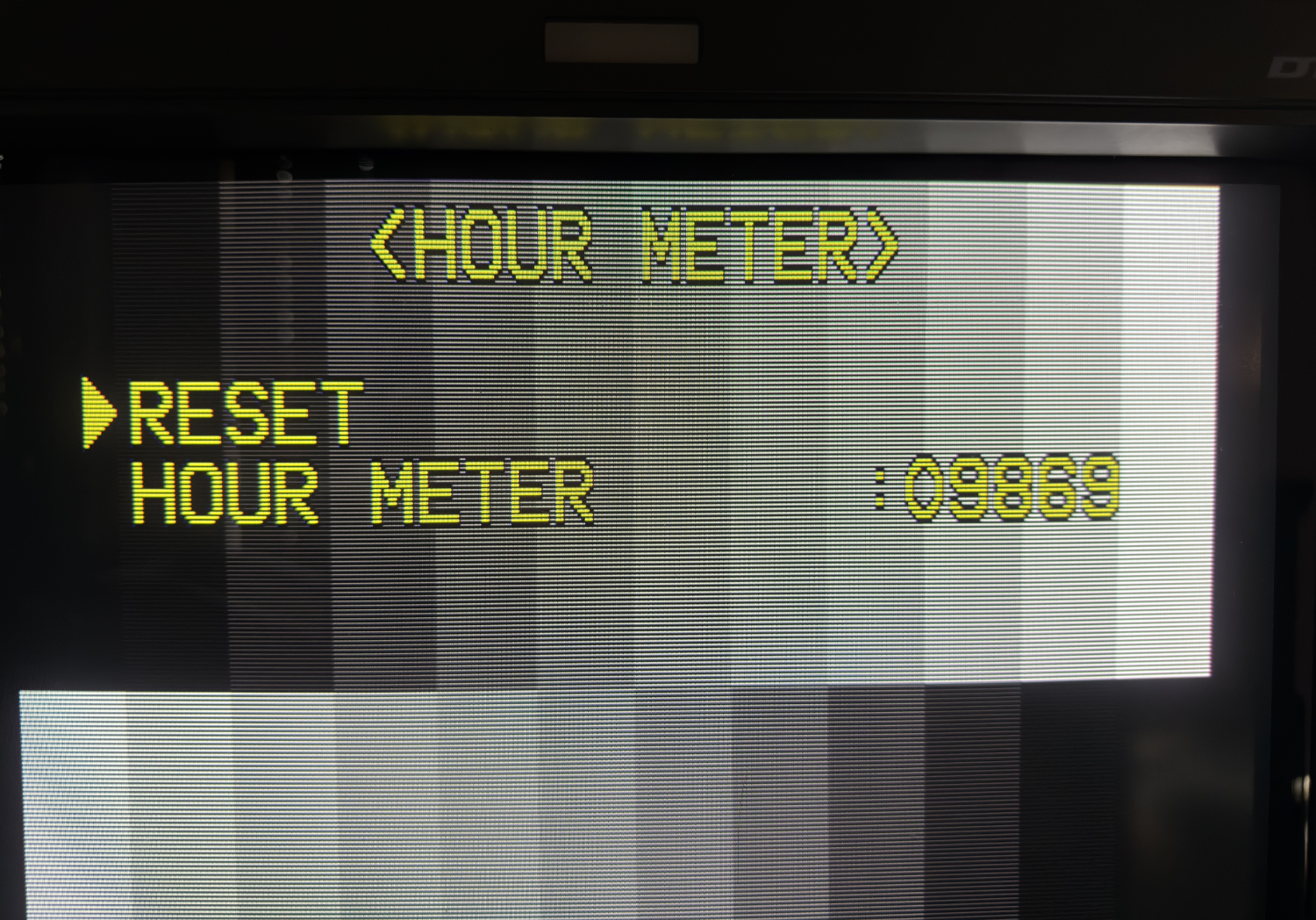 JVC DT-V1710CG CRT Monitor - Image 10